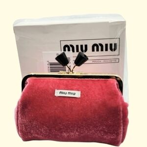 NIB Miu Miu Kiss Lock Velvet Mini wallet / clutch / pouch